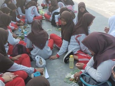 piknik ditepi sawah