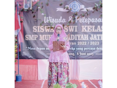 Pembacaan SK Kelulusan oleh Ibu Amin Yuli DMS, S.Pd