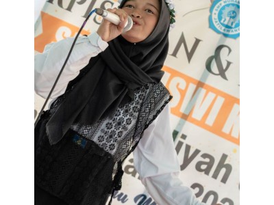 Hiburan Penampilan Menyanyi Kelas 7