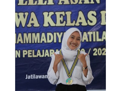 Dewi Anrtika Sari (2)